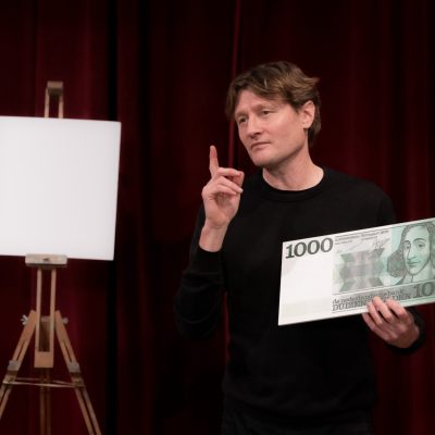 Hoezo Spinoza,
Tekst en spel: Harpert Michielsen,
Eindregie: Martijn de Rijk